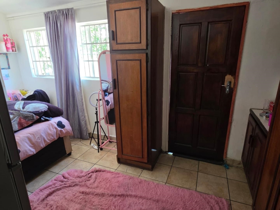 10 Bedroom Property for Sale in Brandwag Free State
